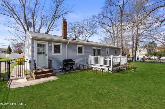 1641 Holbrook Street, Oakhurst, NJ 07755