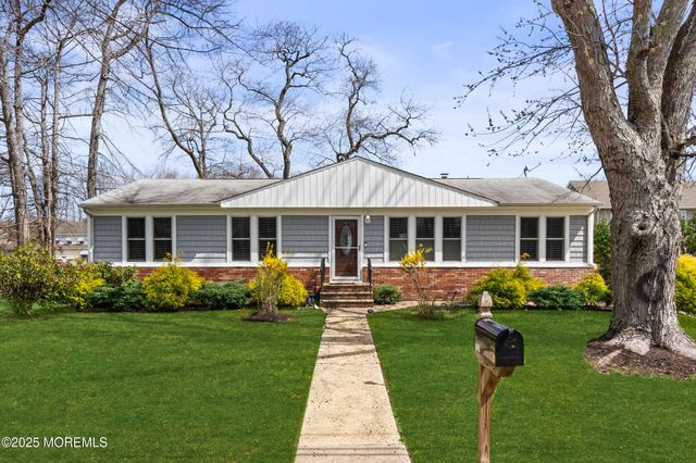 1641 Holbrook Street, Oakhurst, NJ 07755