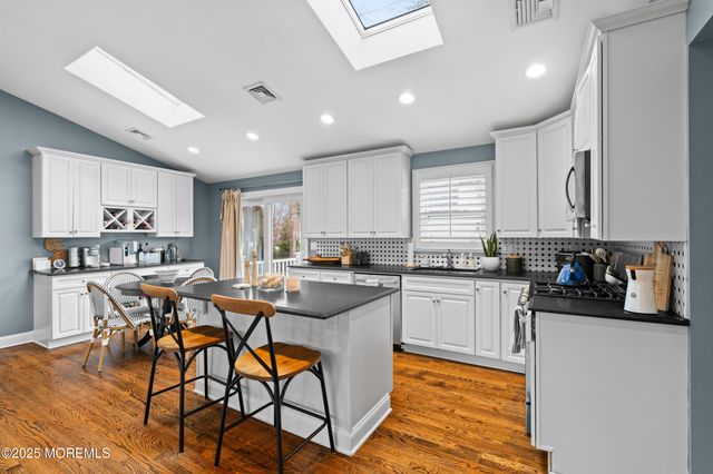 1641 Holbrook Street, Oakhurst, NJ 07755