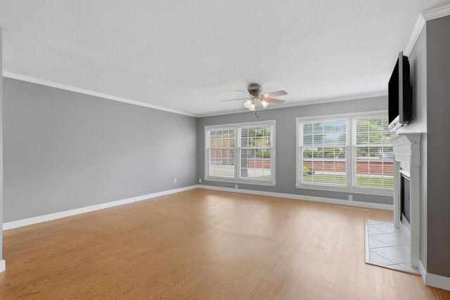 3215 E Locust Street B2-76, Davenport, IA 52803