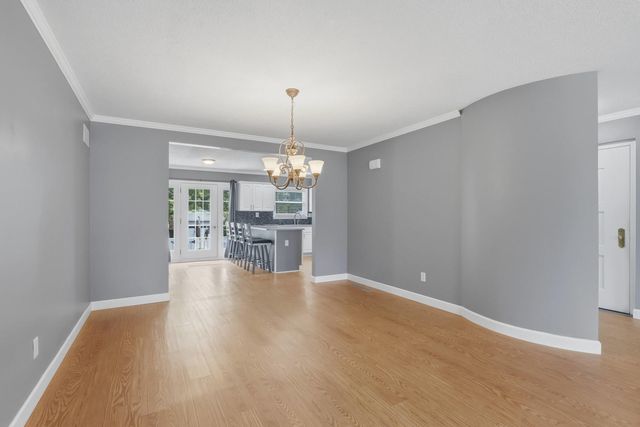 3215 E Locust Street B2-76, Davenport, IA 52803