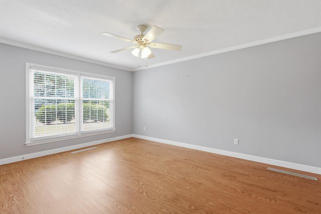 3215 E Locust Street B2-76, Davenport, IA 52803