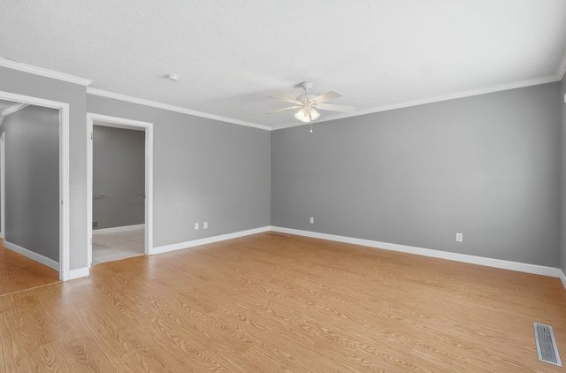 3215 E Locust Street B2-76, Davenport, IA 52803