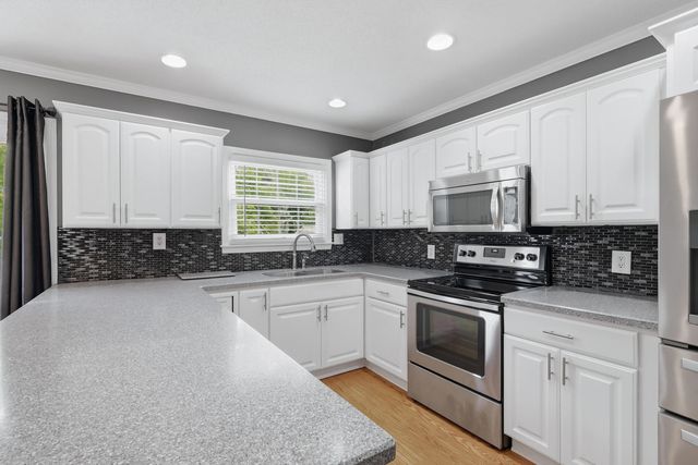 3215 E Locust Street B2-76, Davenport, IA 52803