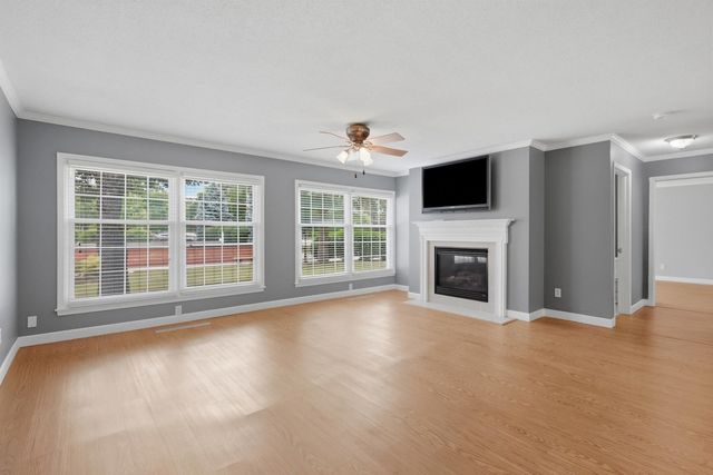 3215 E Locust Street B2-76, Davenport, IA 52803