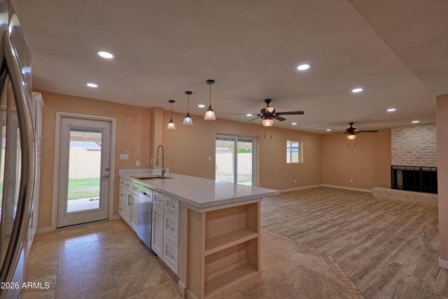 3 W DEL RIO Drive, Tempe, AZ 85282