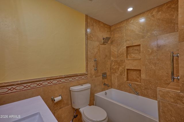 3 W DEL RIO Drive, Tempe, AZ 85282