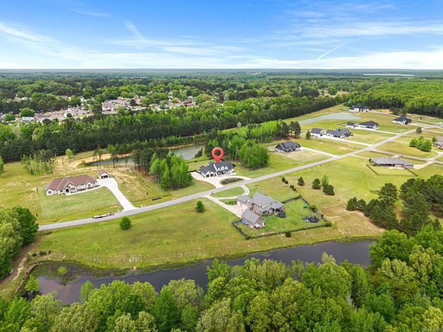 1609 Hunters Chase Rd, Jacksonville, AR 72076