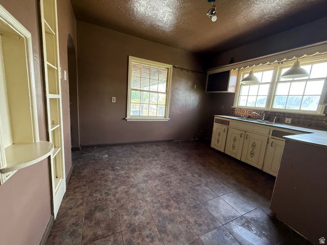 835 W 100 S, Orem, UT 84058