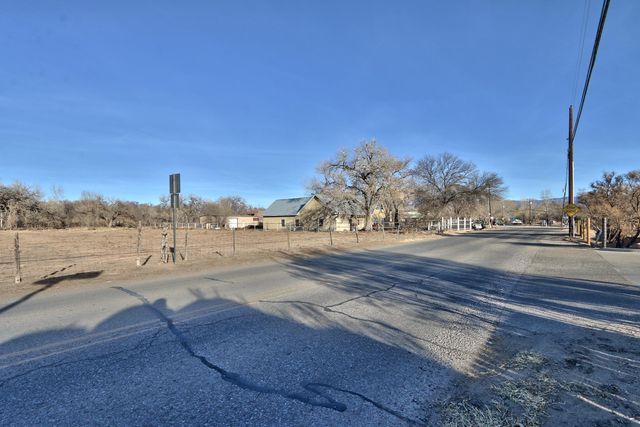 W Meadowlark Lane, Corrales, NM 87048