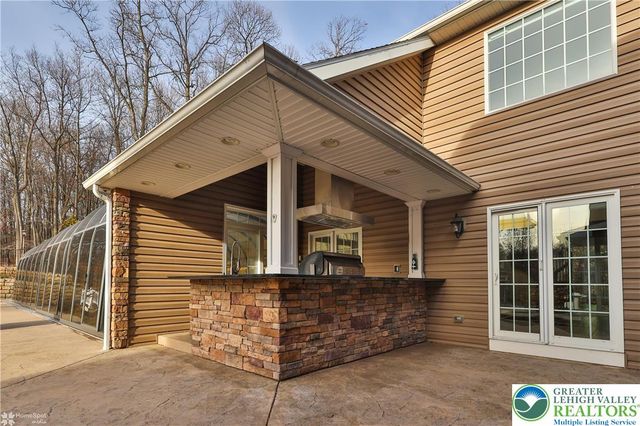 284 Walker Road, Longswamp Twp, PA 18062