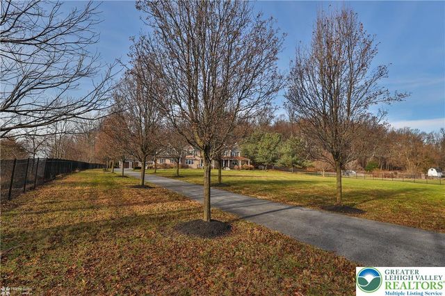 284 Walker Road, Longswamp Twp, PA 18062