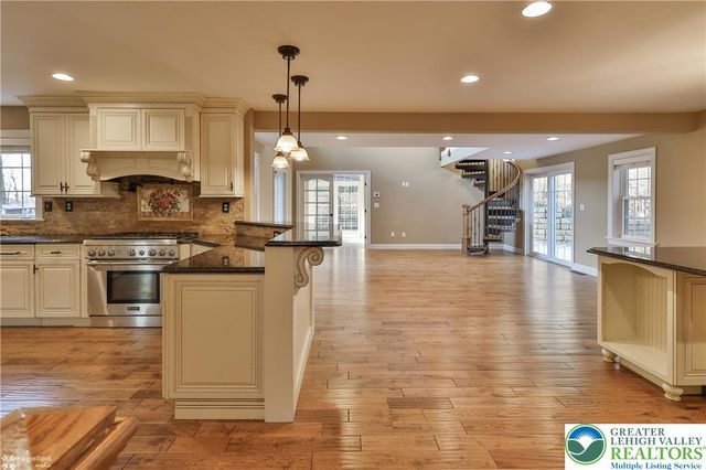 284 Walker Road, Longswamp Twp, PA 18062