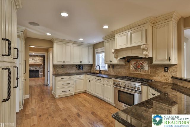 284 Walker Road, Longswamp Twp, PA 18062