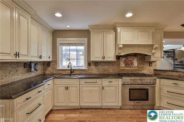 284 Walker Road, Longswamp Twp, PA 18062