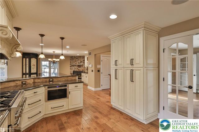 284 Walker Road, Longswamp Twp, PA 18062