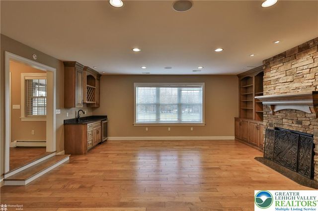 284 Walker Road, Longswamp Twp, PA 18062