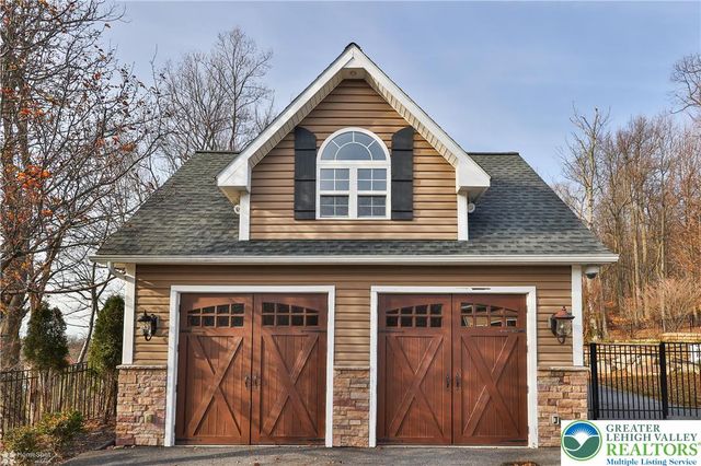 284 Walker Road, Longswamp Twp, PA 18062