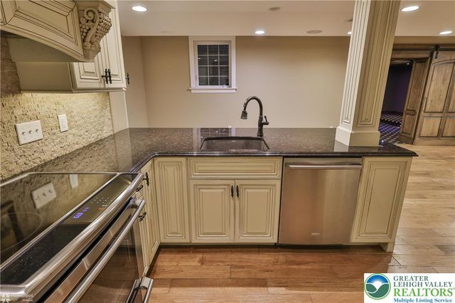 284 Walker Road, Longswamp Twp, PA 18062