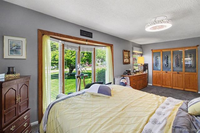 3124 Saint Jude Drive, Waterford, MI 48329