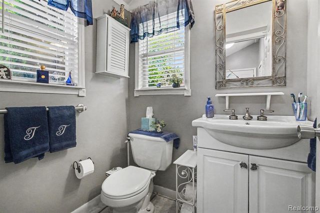 3124 Saint Jude Drive, Waterford, MI 48329