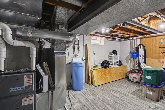 3124 Saint Jude Drive, Waterford, MI 48329