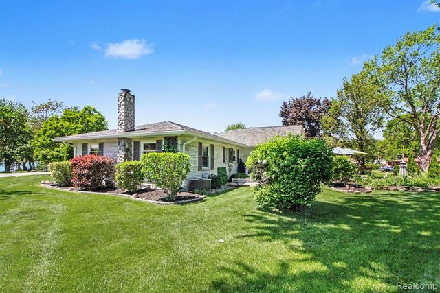 3124 Saint Jude Drive, Waterford, MI 48329