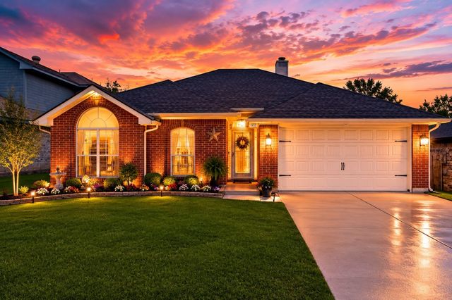 10212 Maria Drive, Fort Worth, TX 76108