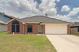 10212 Maria Drive, Fort Worth, TX 76108