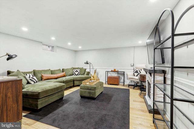 239 E 12TH AVE, Conshohocken, PA 19428