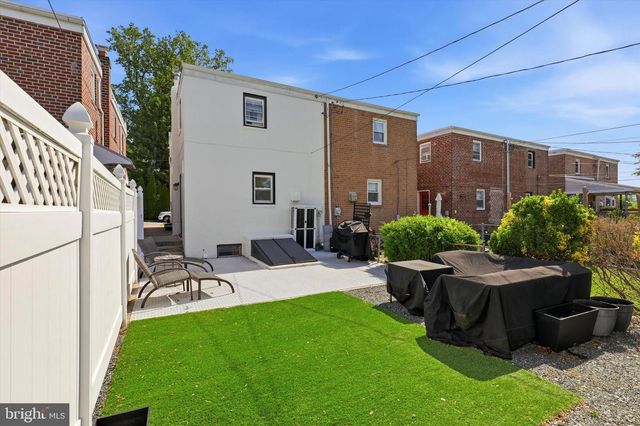 239 E 12TH AVE, Conshohocken, PA 19428