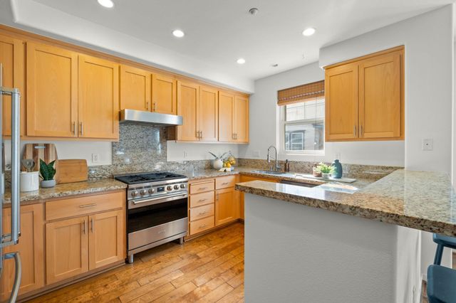 157 Zephyr Pl 109, Livermore, CA 94550