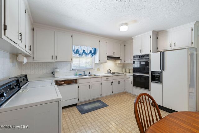 501 Pine Needles Court, Goldsboro, NC 27534