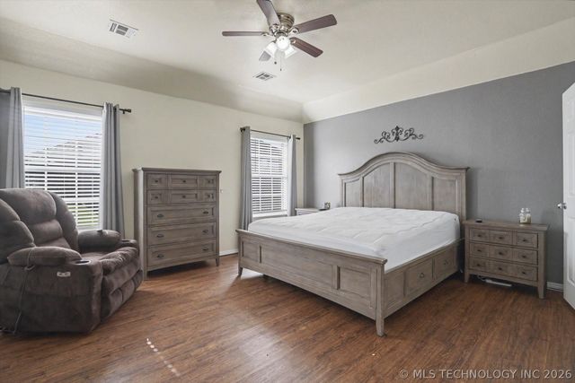 3923 S 216th East Avenue, Broken Arrow, OK 74014