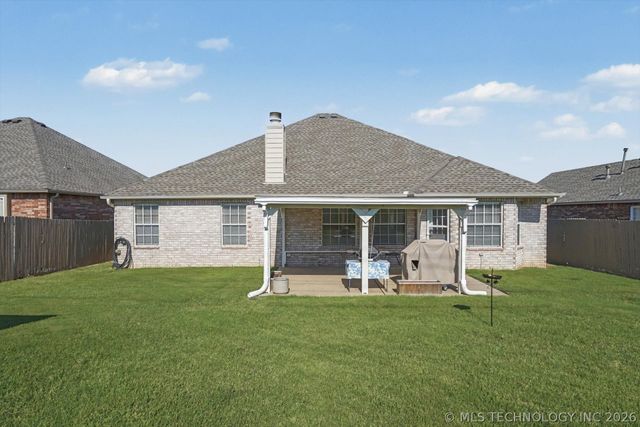3923 S 216th East Avenue, Broken Arrow, OK 74014