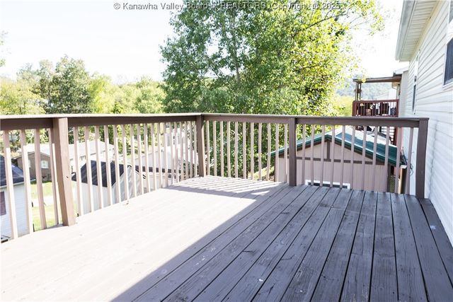 8 Wick Lane, Cross Lanes, WV 25313