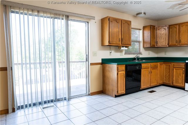 8 Wick Lane, Cross Lanes, WV 25313