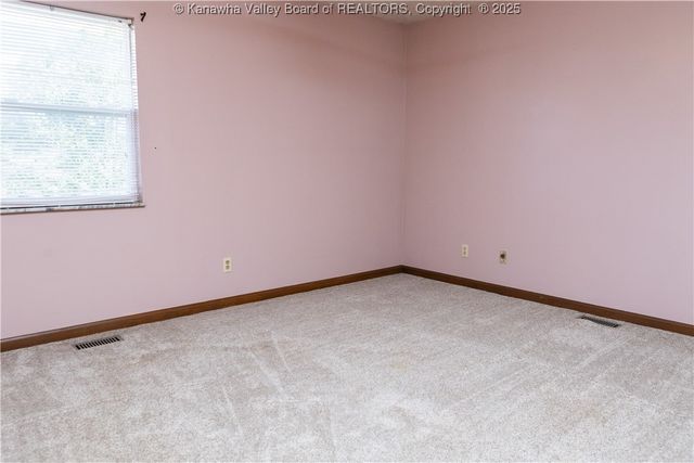 8 Wick Lane, Cross Lanes, WV 25313