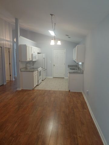 904 Silvercrest Dr., Myrtle Beach, SC 29579