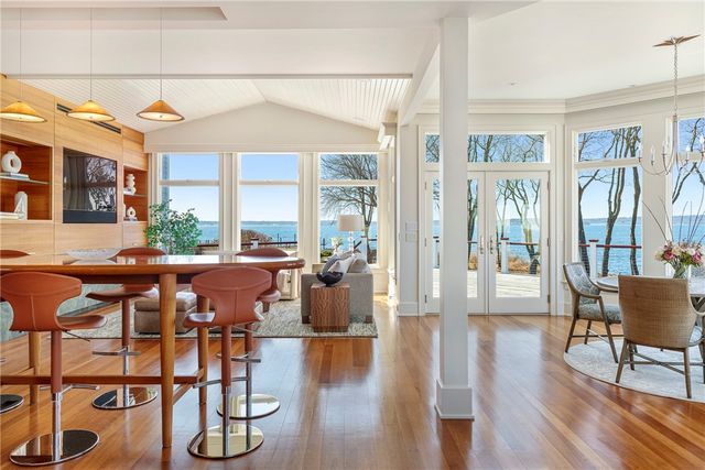 246 Channel View, Warwick, RI 02889