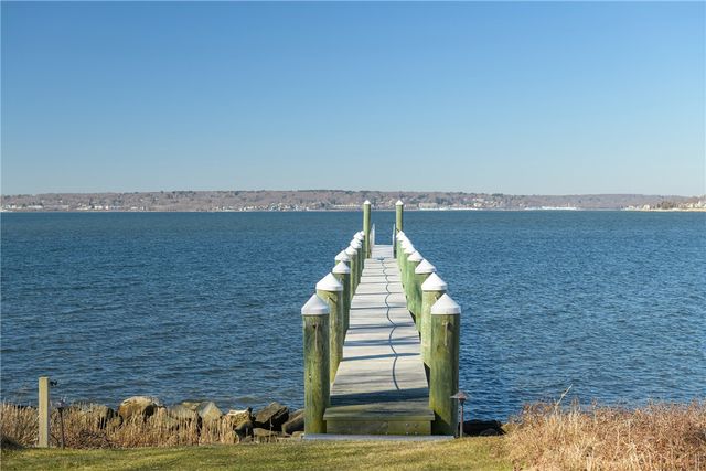 246 Channel View, Warwick, RI 02889