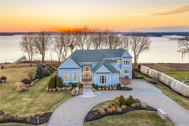 246 Channel View, Warwick, RI 02889