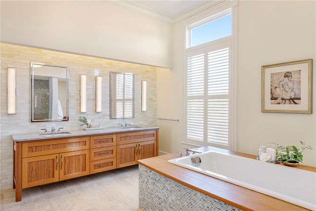 246 Channel View, Warwick, RI 02889