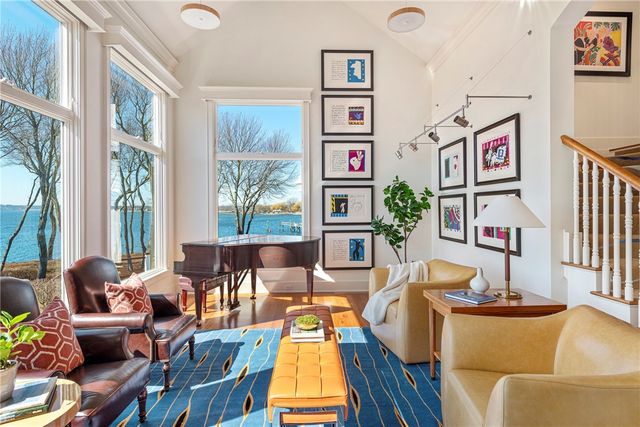 246 Channel View, Warwick, RI 02889