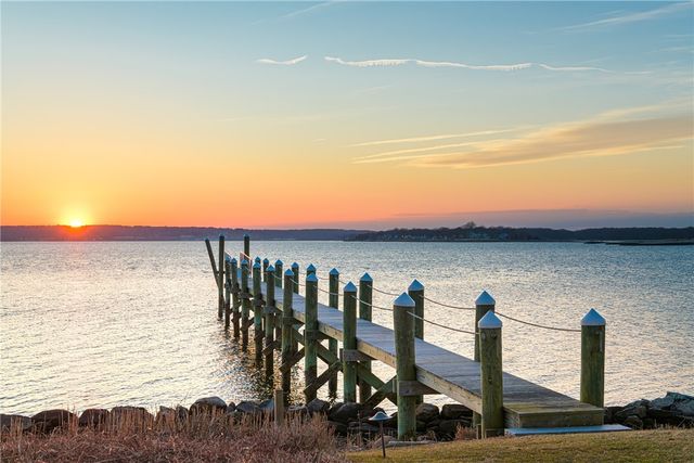 246 Channel View, Warwick, RI 02889