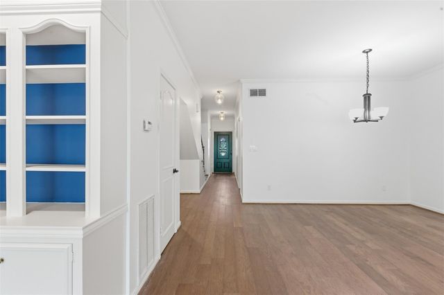 8614 Oakford Drive, Houston, TX 77024