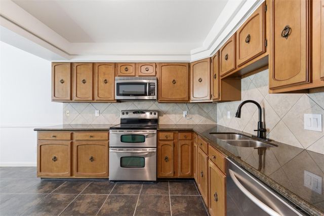 8614 Oakford Drive, Houston, TX 77024