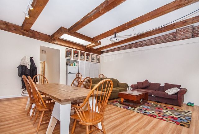 29 Saint Mary's Court 1, Brookline, MA 02446