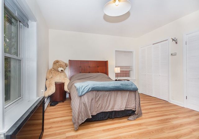 29 Saint Mary's Court 1, Brookline, MA 02446