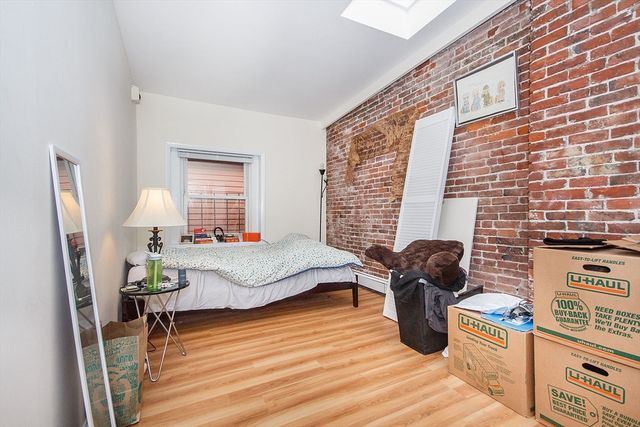 29 Saint Mary's Court 1, Brookline, MA 02446